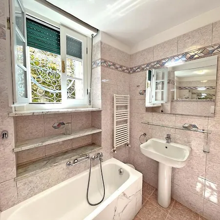 Casa Dei Fiordalisi 3 Bedroom Parking And Garden Apartamento